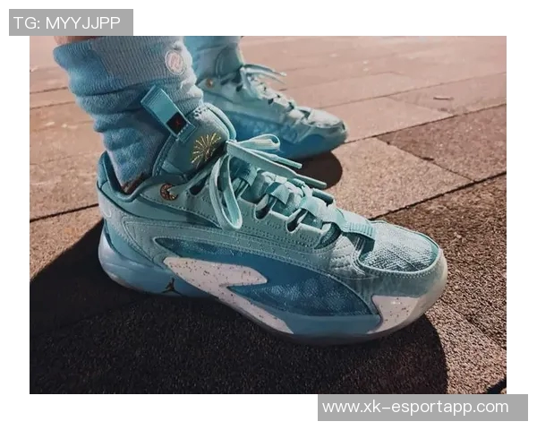 东契奇Luka5新鞋曝光与前代有何不同引发热议