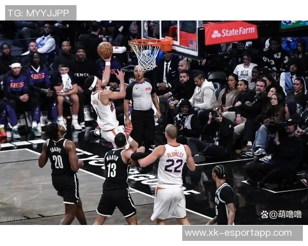 太阳逆转篮网第三节大爆发布克单节狂砍12分助力球队反超17分