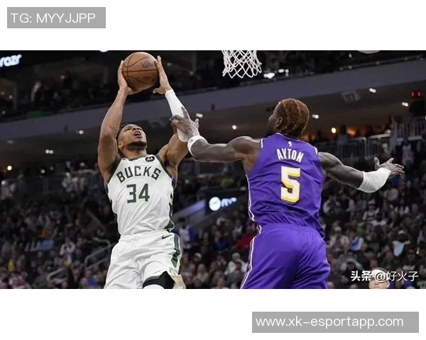 字母哥助蒂耶罗获得比赛用球詹姆斯为其点赞裁判为何纠结不已